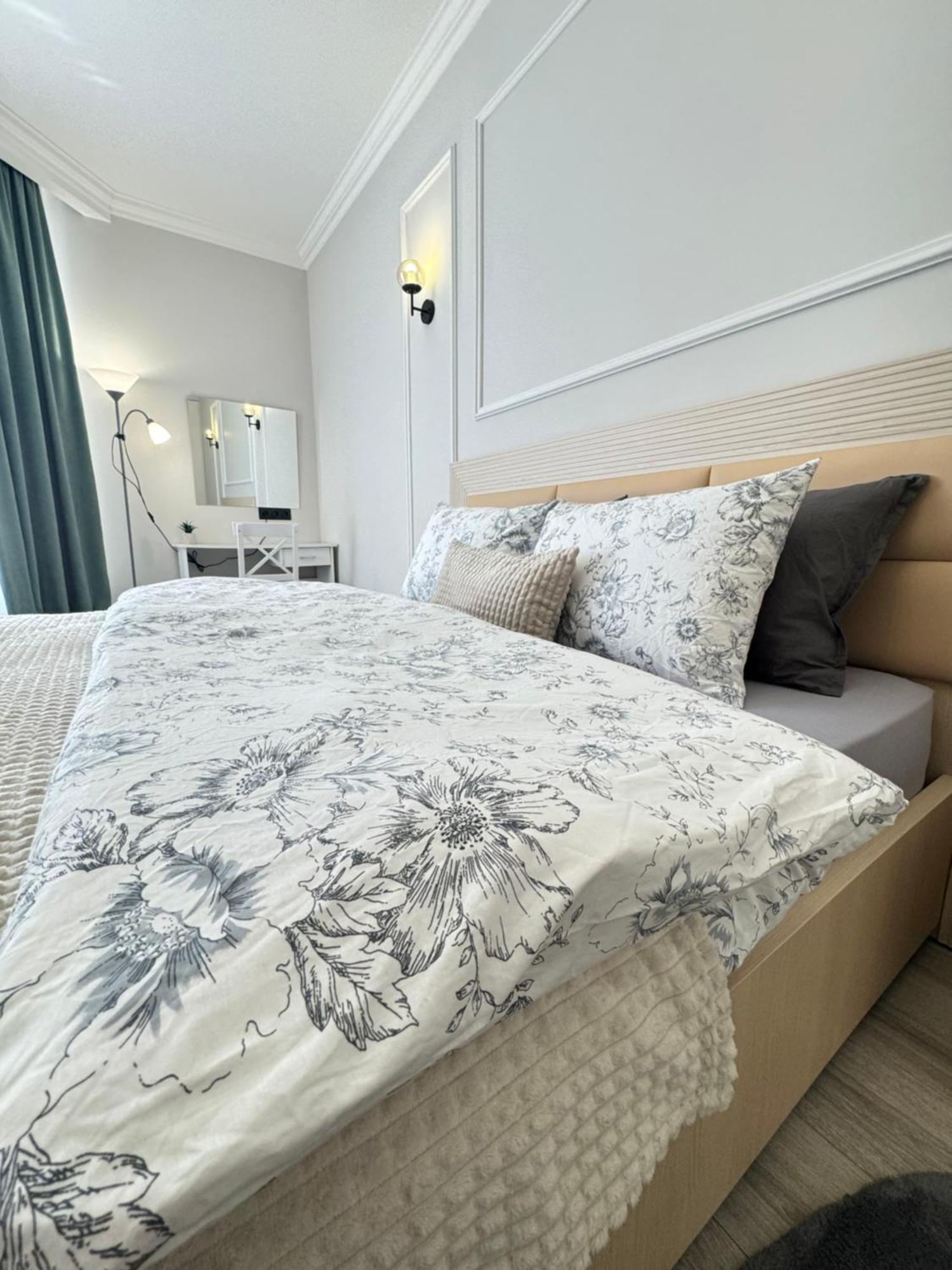 Two Bedroom Apartment In The Center, With Parking, Address Avram Iancu 32 Chisinau Exterior photo