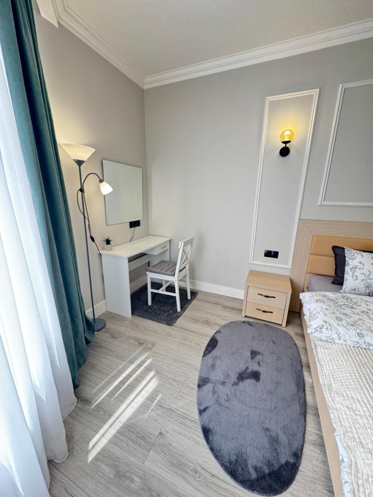 Two Bedroom Apartment In The Center, With Parking, Address Avram Iancu 32 Chisinau Exterior photo