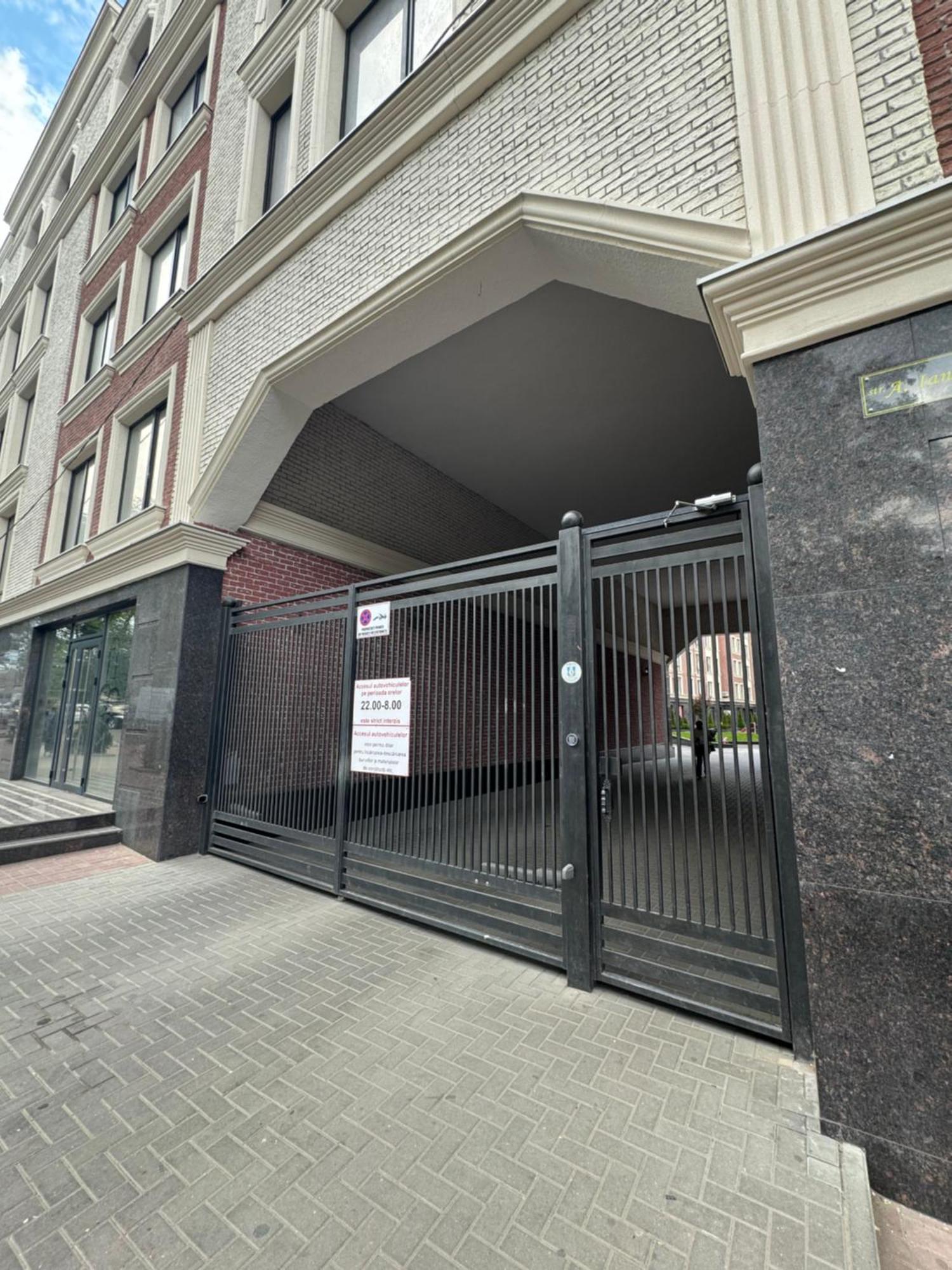 Two Bedroom Apartment In The Center, With Parking, Address Avram Iancu 32 Chisinau Exterior photo