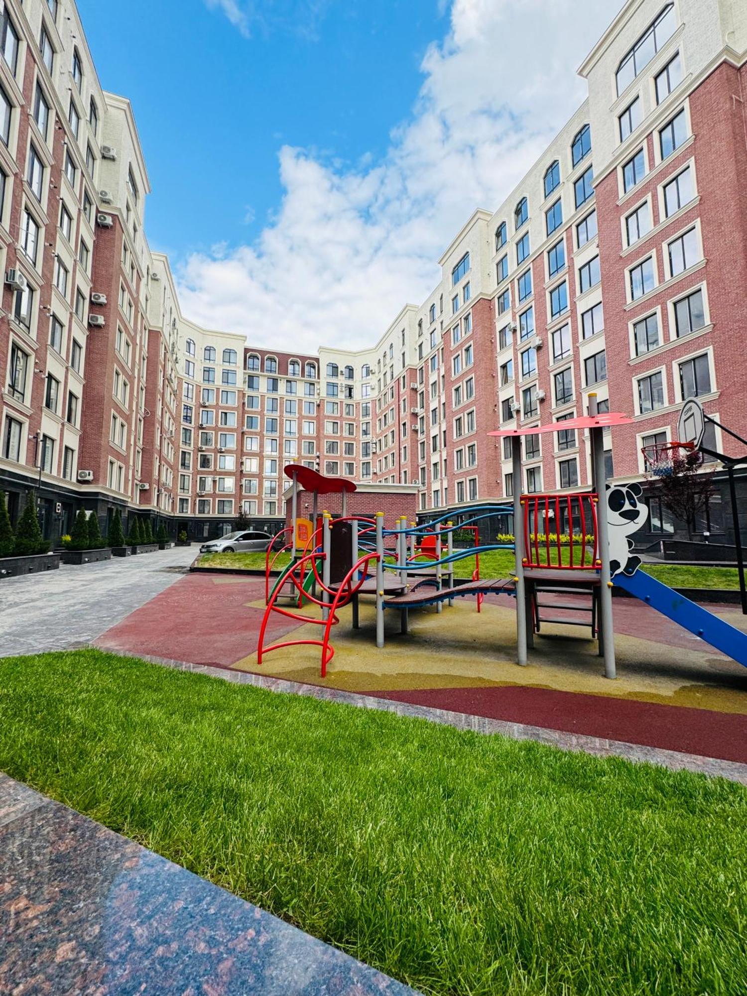Two Bedroom Apartment In The Center, With Parking, Address Avram Iancu 32 Chisinau Exterior photo